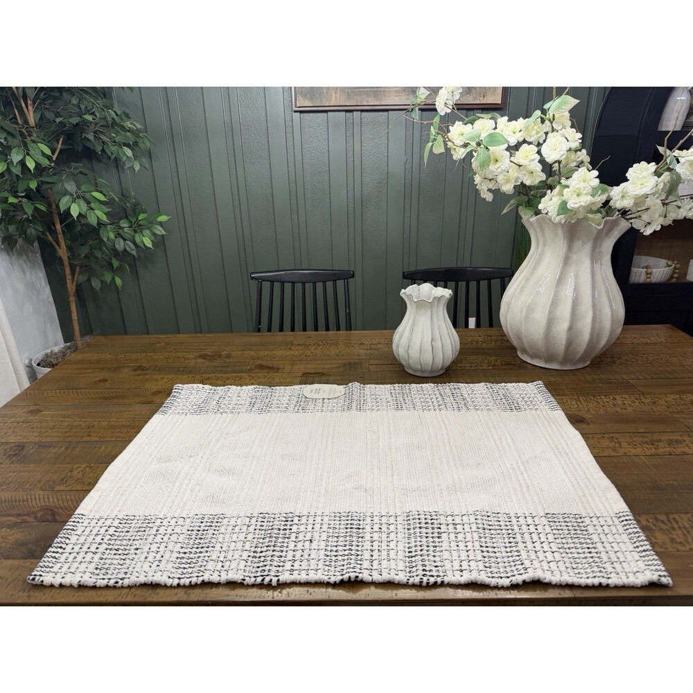 24"x36" Oversized Modern Chenille Bath Rug Black/White - Threshold NEW